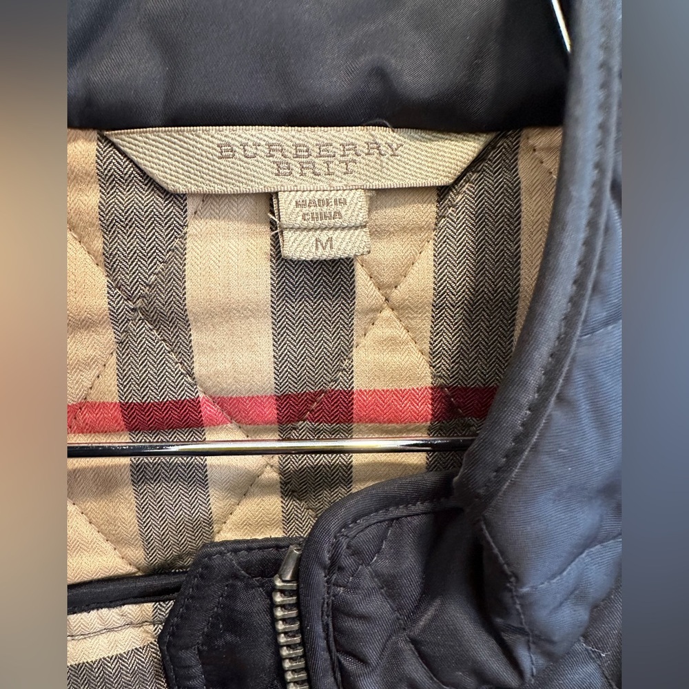 Burberry Brit Women’s Navy Quilted Utility Jacket Check Lining Zip Front Size M - Picture 2 of 6
